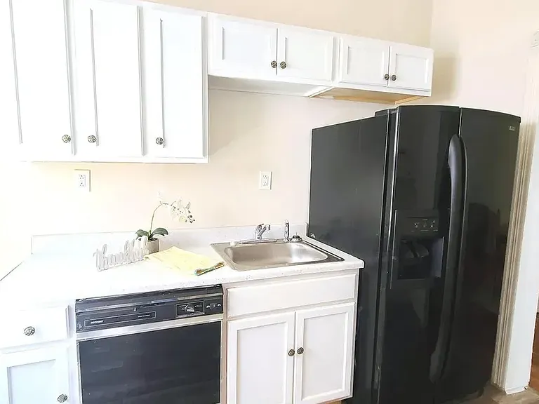 5113 N Broad St — Photo 7