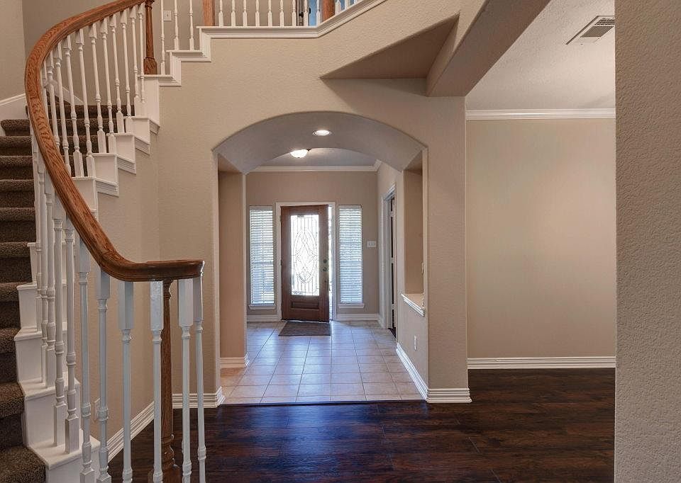 1st image of 145 Harbour Town Cir