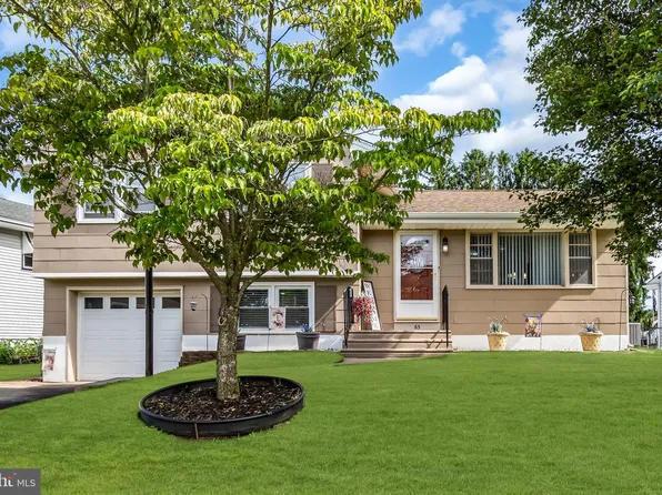 63 Valley View Rd, Trenton, NJ 08620