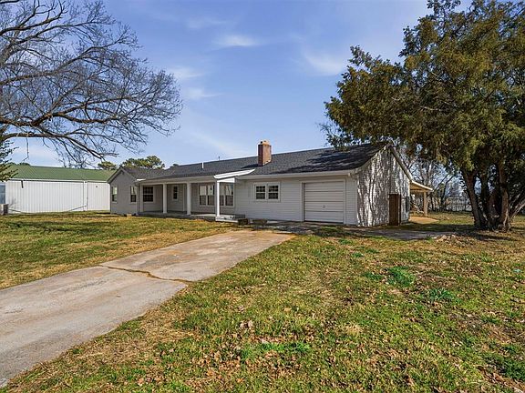 2nd image of 2502 Bowling Green Rd