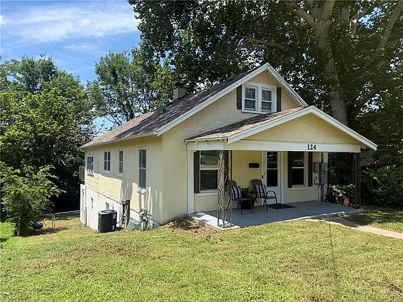 2nd image of 124 Riverside Dr