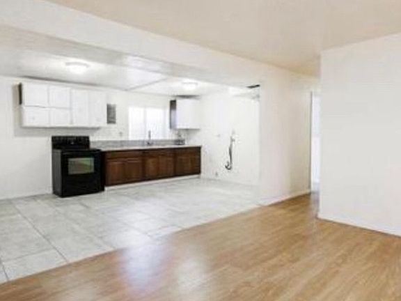 3rd image of 5092 W Elma St #Basement