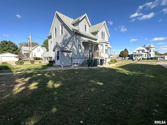5th image of 1196 N Kellogg St