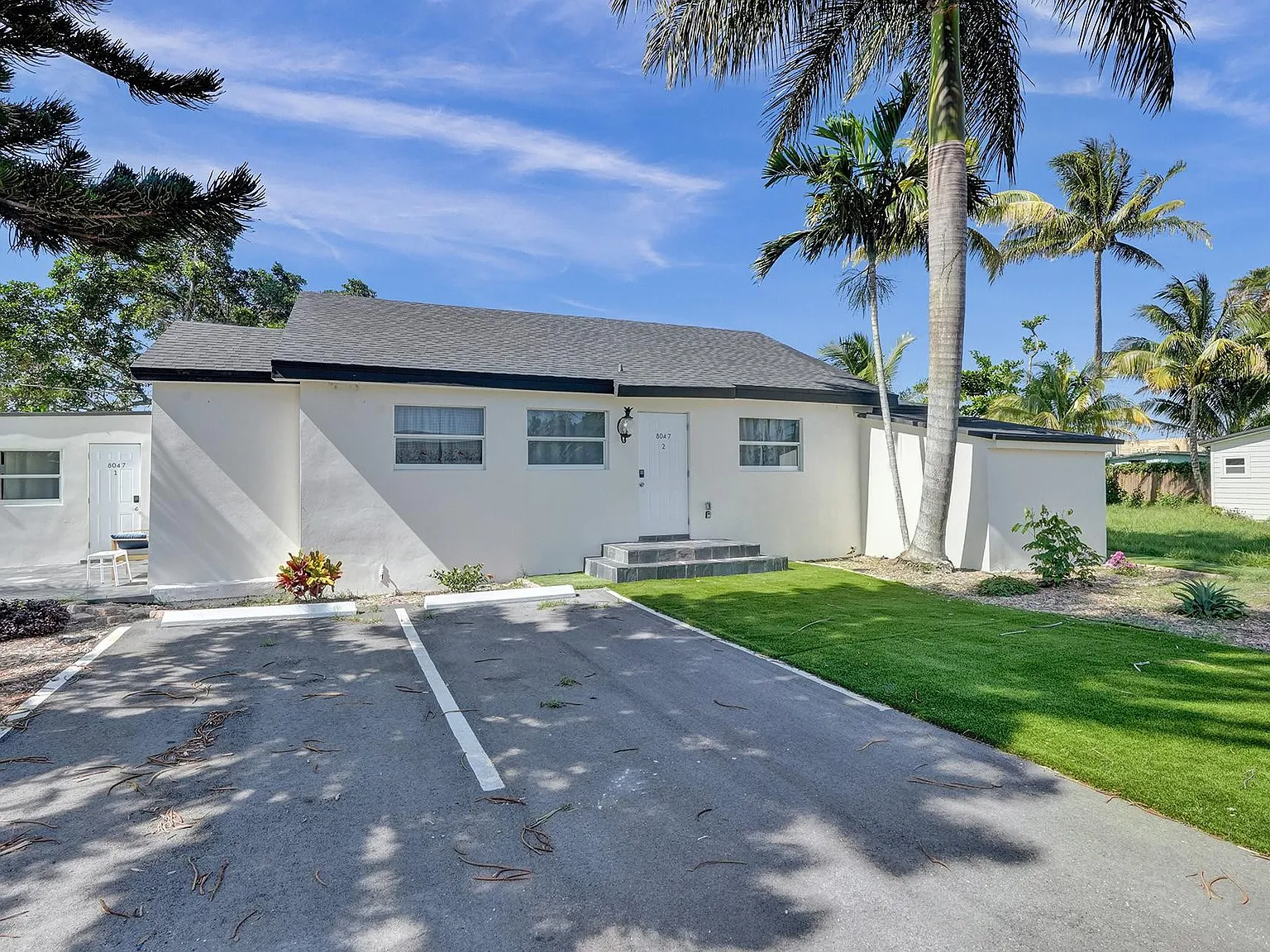 4 bed, 2.0 bath, 1548 sqft, $3,399 — Photo 2