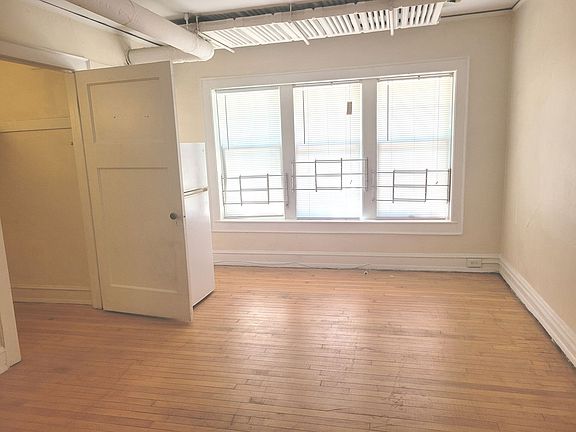 5th image of 1303 N Cass St APT 106