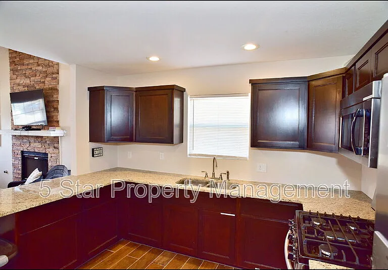 7229 Canyon Run Dr — Photo 6