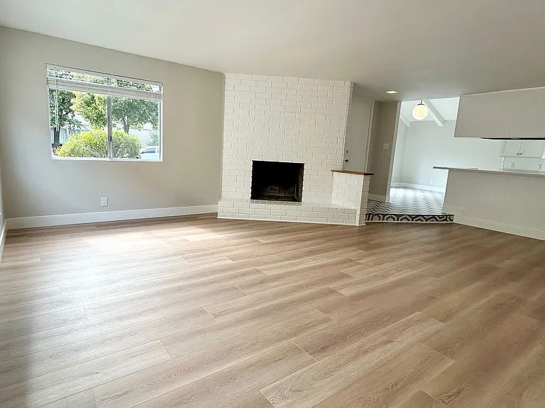 370 Obispo Ave Long Beach, CA 90814 — Photo 8