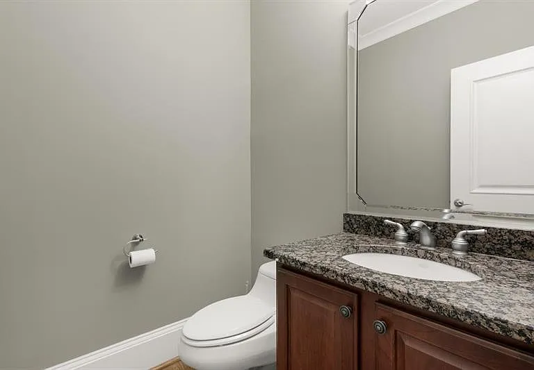 395 Laurent St NW #5 — Photo 34