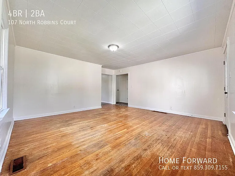 107 N Robbins Ct — Photo 4