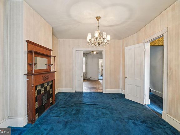 4th image of 712 4th St SE