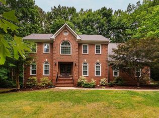 4703 Crestwick Ct, Greensboro, NC 27406
