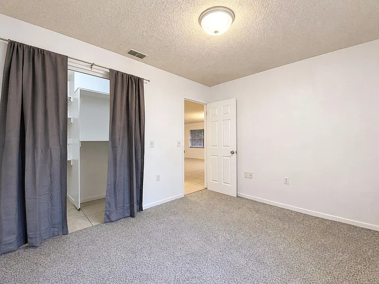 1029-1031 Jacks Street — Photo 12