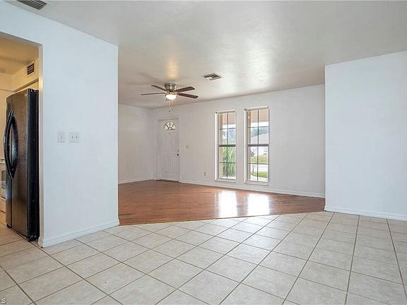 3rd image of 126 NE 9th Ct