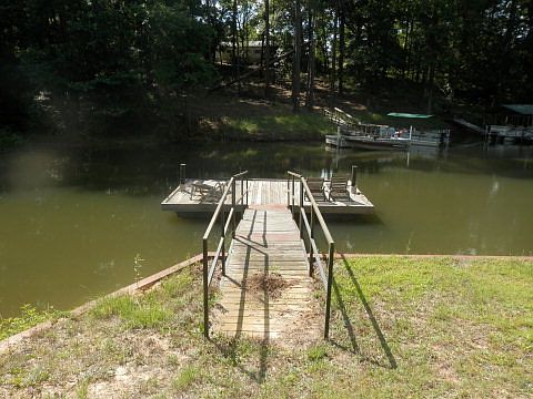 5th image of 507 Galaxie Dr S