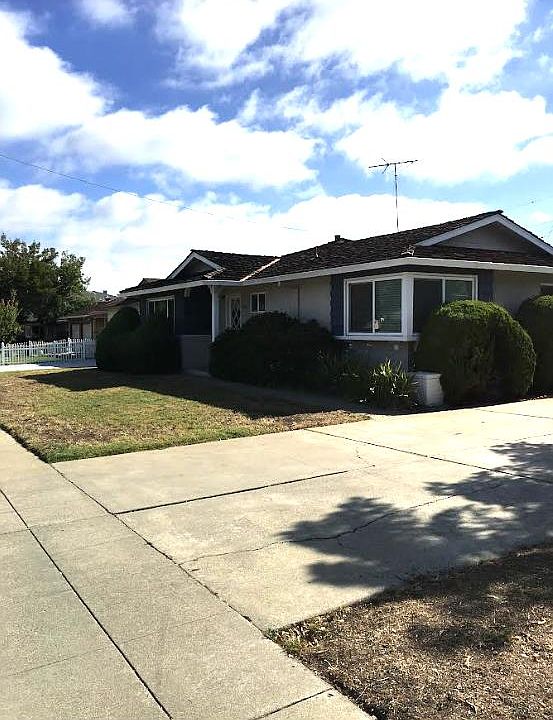 1st image of 910 Desert Isle Dr #910