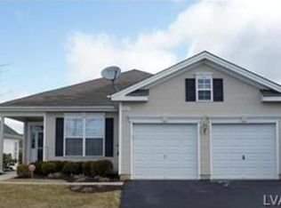 1995 Sydney Ln, Macungie, PA 18062