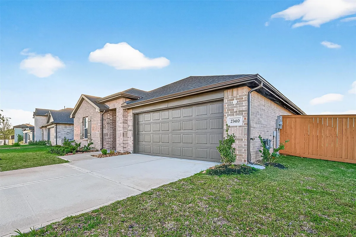 Building Photo - 27410 Oceanus Springs Drive Drs