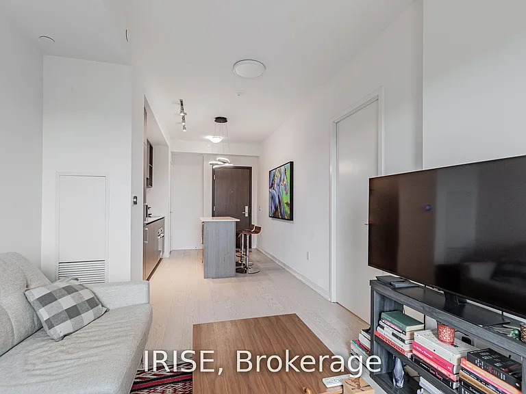 1 Yorkville Ave #4306 — Photo 10