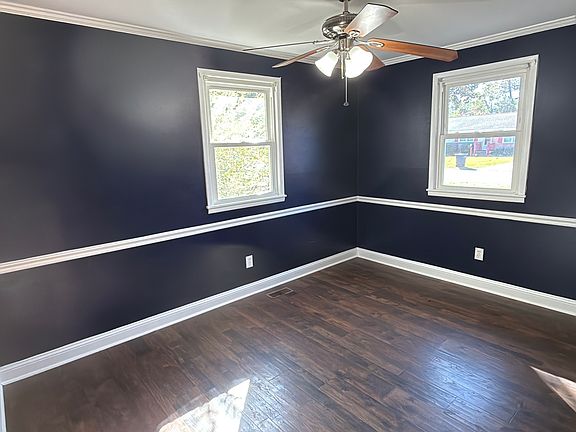 5th image of 105 Armstrong Dr