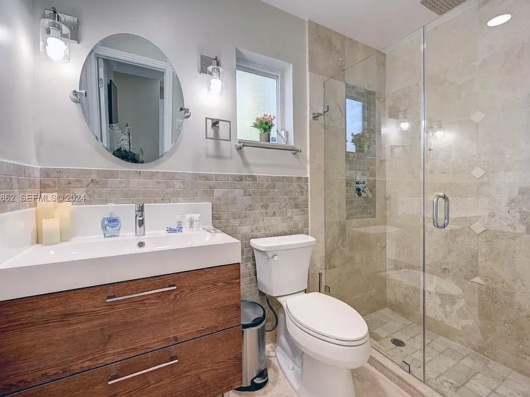 1307 Rodman St — Photo 18