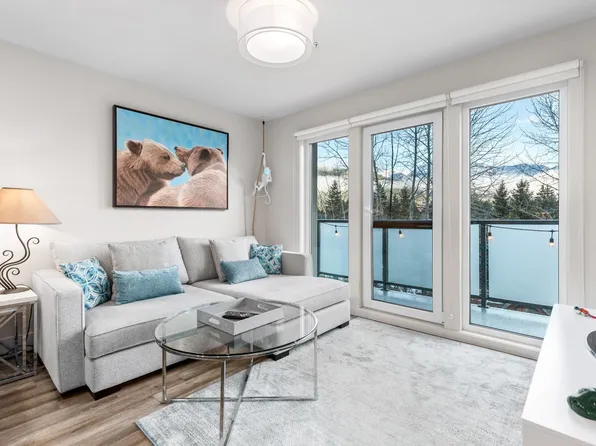 7350 Crabapple Ct #313, Pemberton, BC V0N 2L1