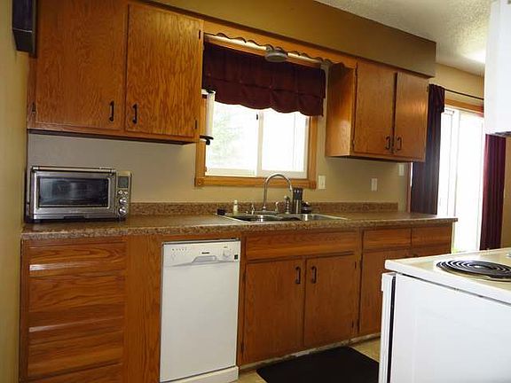 4th image of 311 7th St S