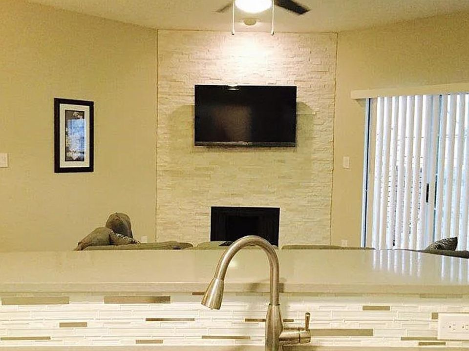 1st image of 3033 San Jacinto St APT 313
