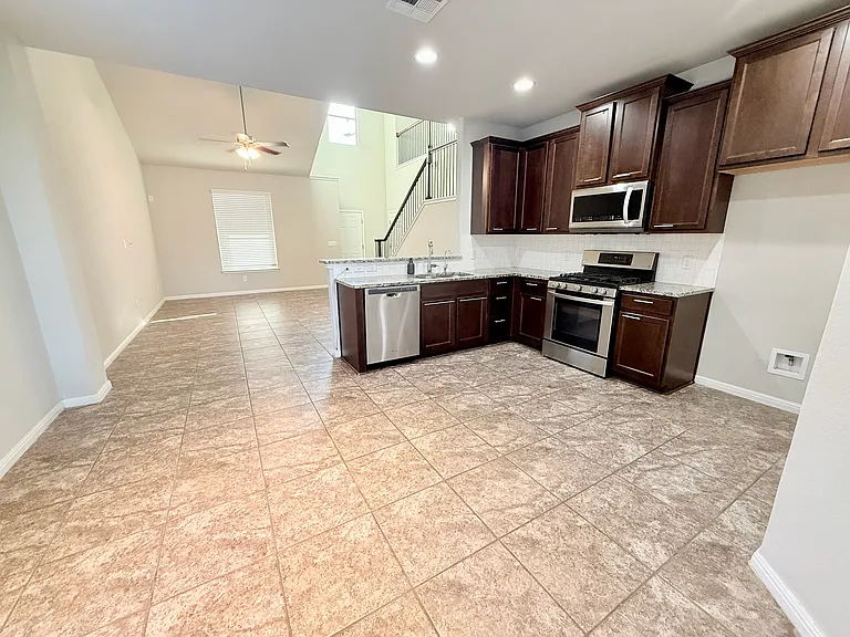 113 Rusk Bluff Ave — Photo 9