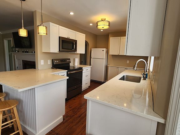 5th image of 81 Greenwich St
