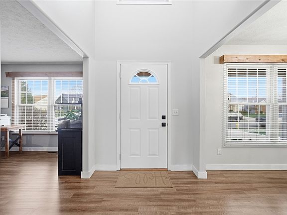 5th image of 2586 Renwick Way