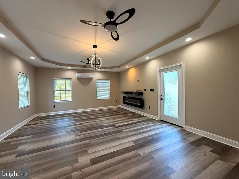 10214 Moss Tower Pl — Photo 3