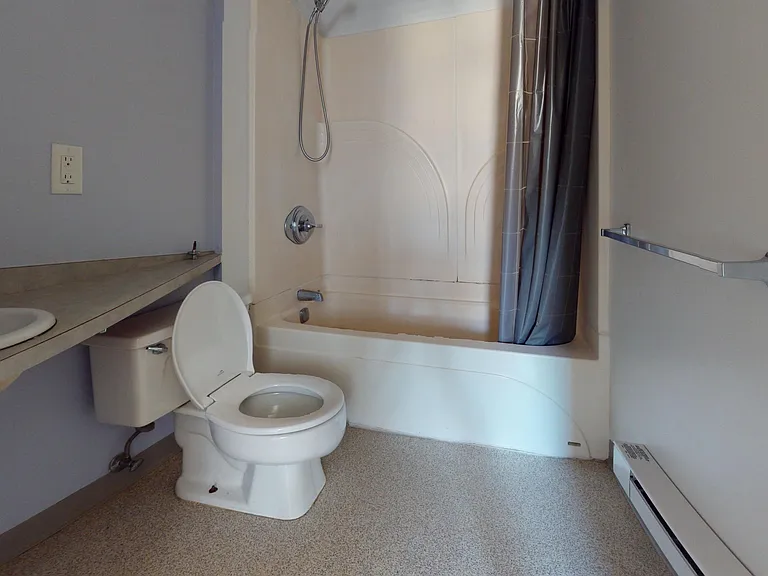 214 Stewart Ave #4 — Photo 9