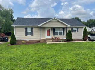 1216 Carol Dr, Oak Grove, KY 42262