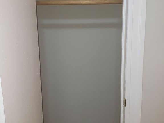 3rd image of 613 E 16th St APT 2J