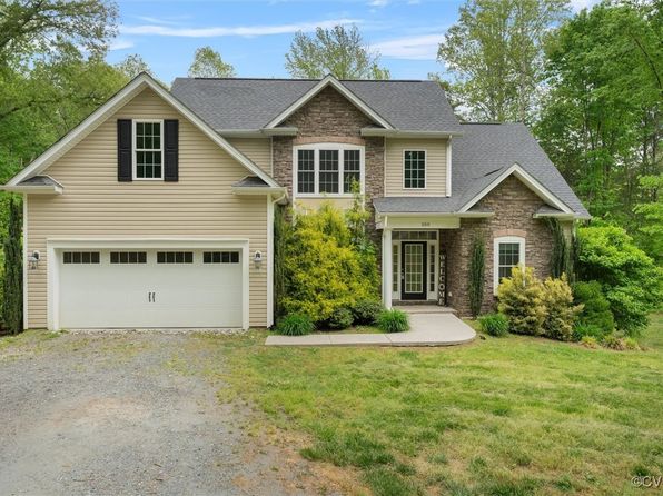 550 W Lockett Creek Blvd, Pamplin, VA 23958