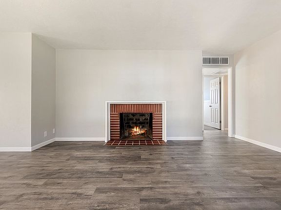4th image of 4750 E Princeton Ave