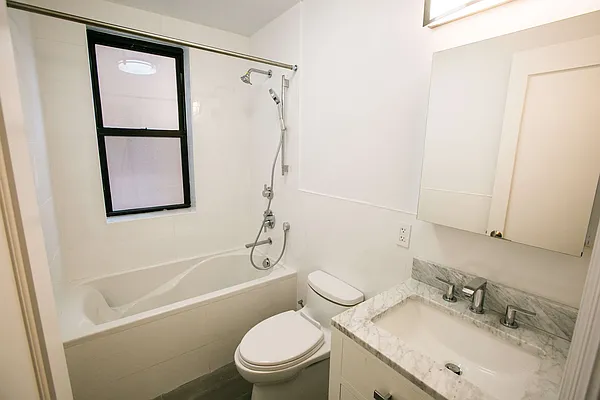 Sold by Roxann Realty LLC | media 18