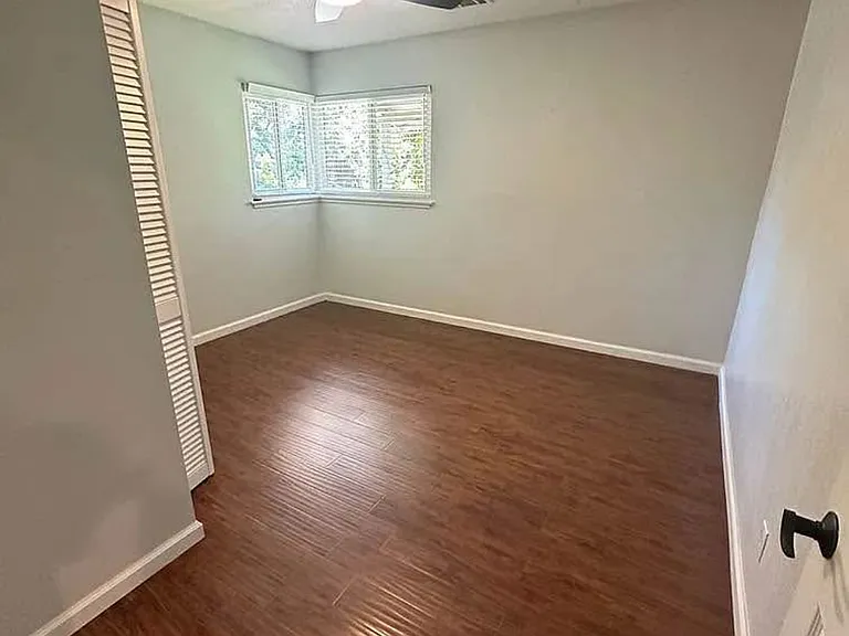 1410 Dewing Ln — Photo 14