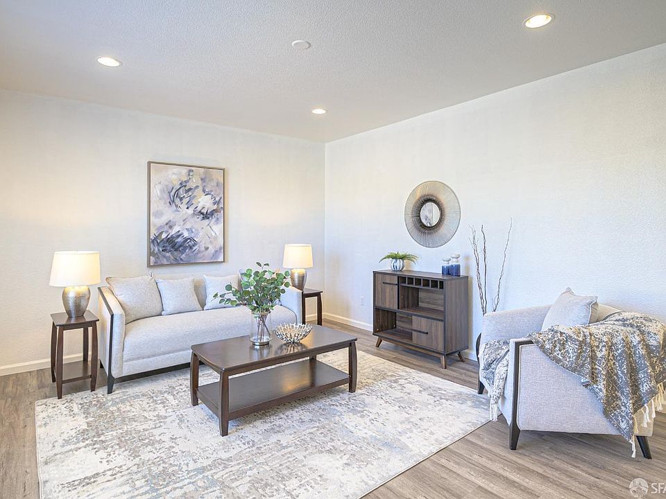 1st image of 4451 Glen Canyon Cir