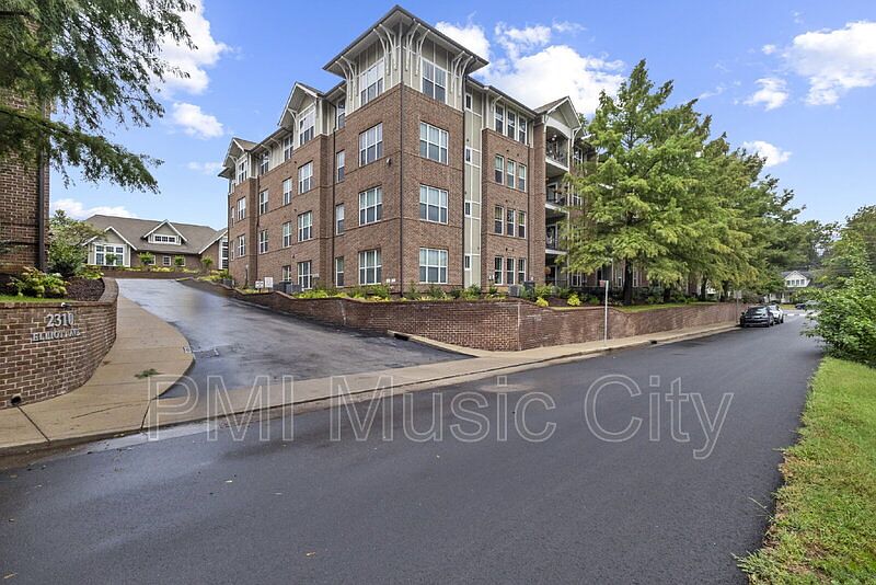 1st image of 2310 Elliott Ave APT 612