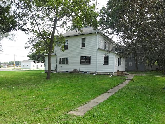 3rd image of 1304 S Broadway Ave