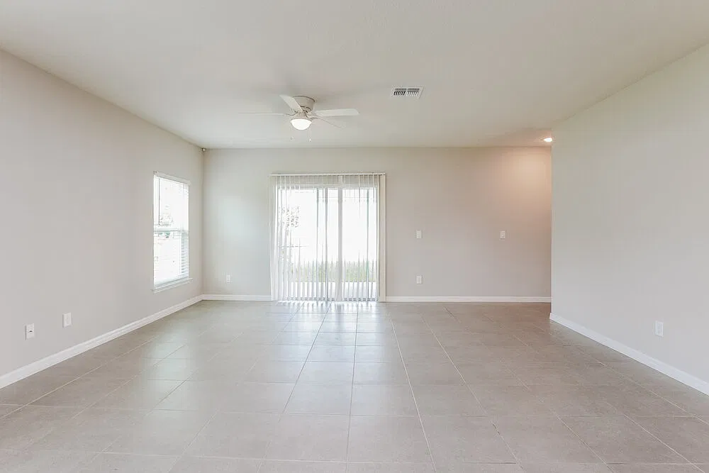 4 bed, 2.0 bath, 1661 sqft, $1,885 — Photo 3