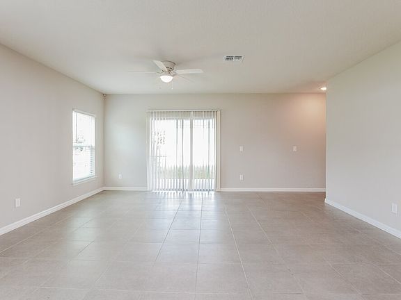 3rd image of 1042 Dudley Dr
