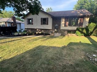 3043 Bryn Mawr Dr, Independence, MO 64057