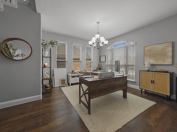 4th image of 3529 Beaumont Dr
