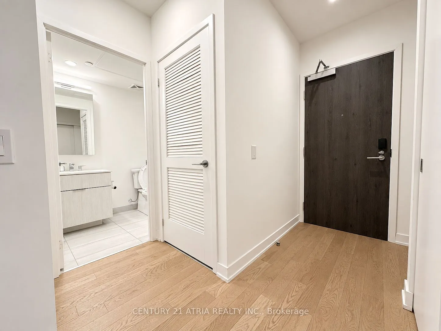 2 bed, $2,500 — Photo 4