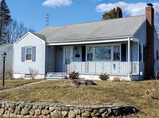 63 Sunset St, New London, CT 06320