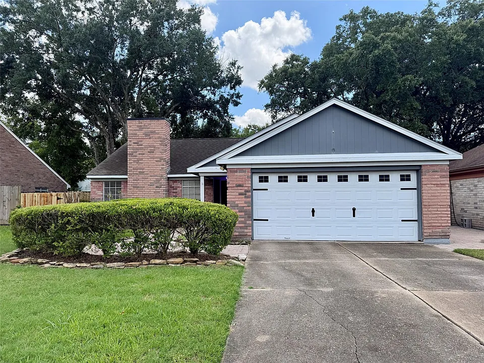 11223 Willow Field Dr