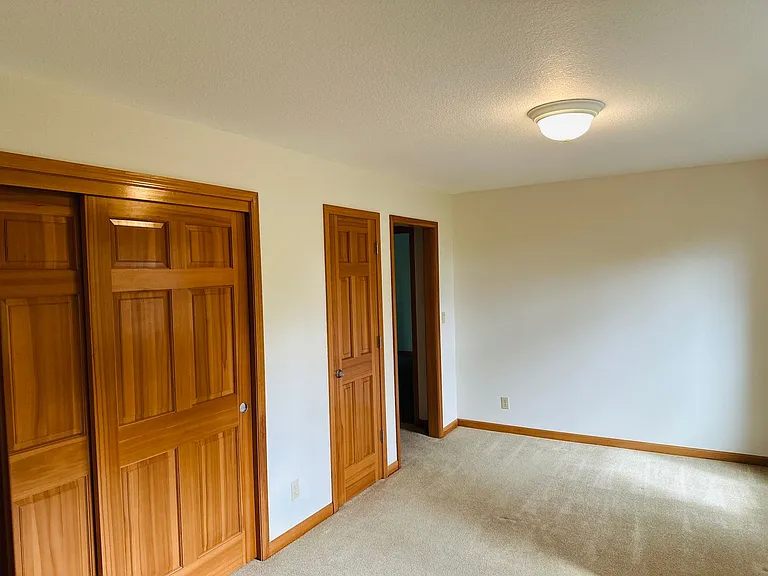 1875 N 15th Ct — Photo 36