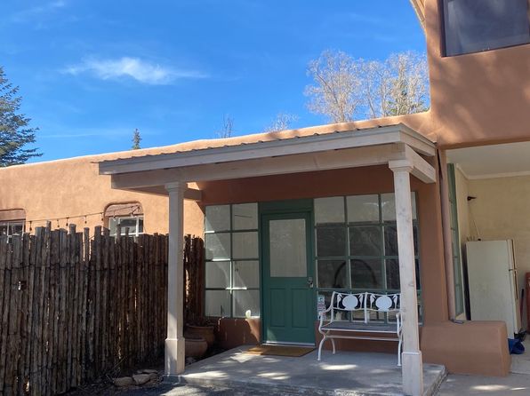 1447 Bishops Lodge Rd